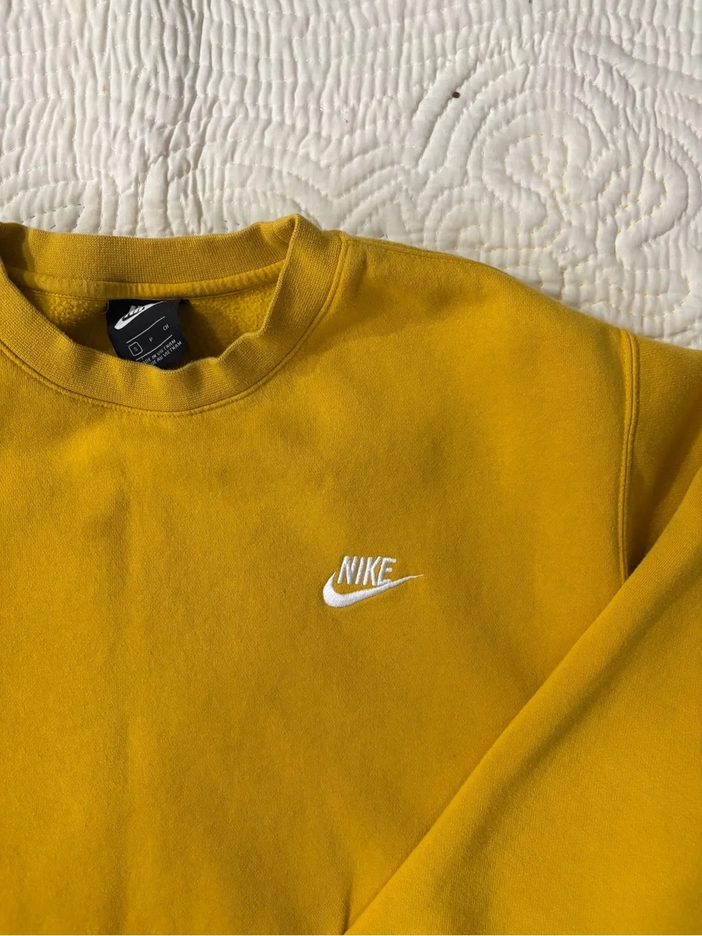 Nike Men's Crewneck Sweatshirt - Mustard